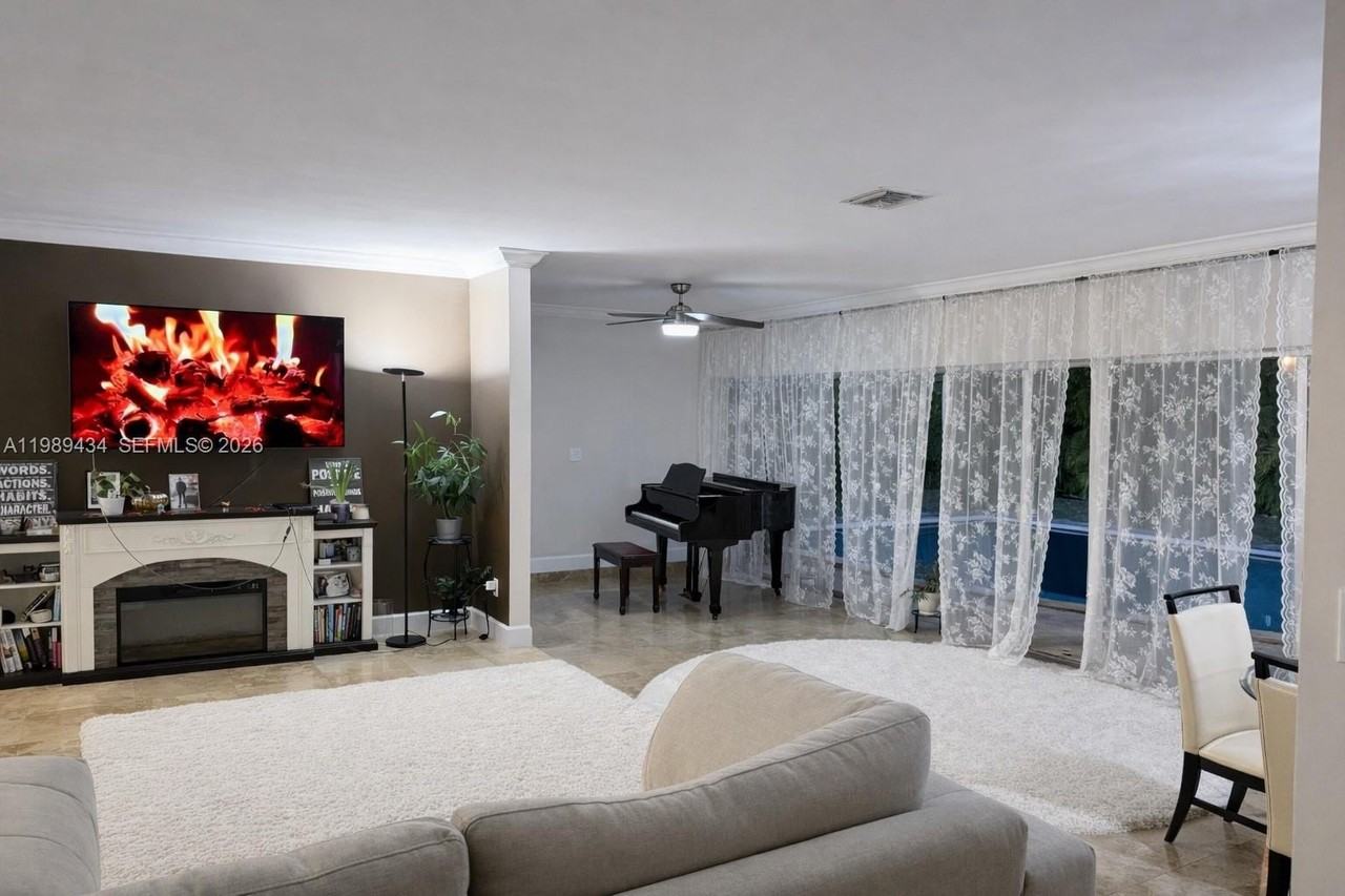 13451 Sw 74th Ave - Photo 3 of 14