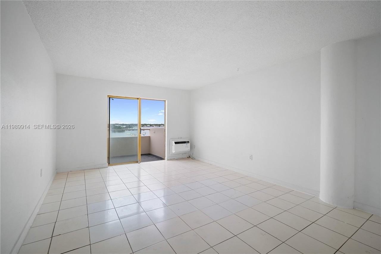 7904 West Dr #605 - Photo 2 of 19