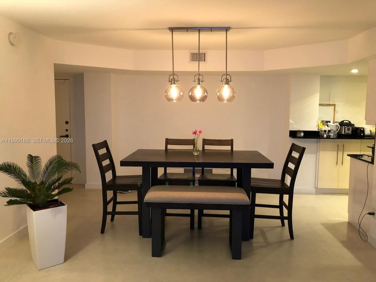 2333 Brickell Ave - Photo 3 of 17