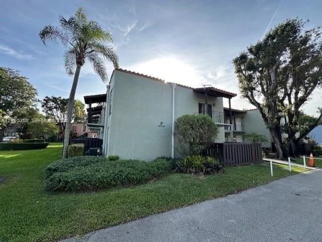 10776 N Kendall Dr #F17 - Photo 2 of 15