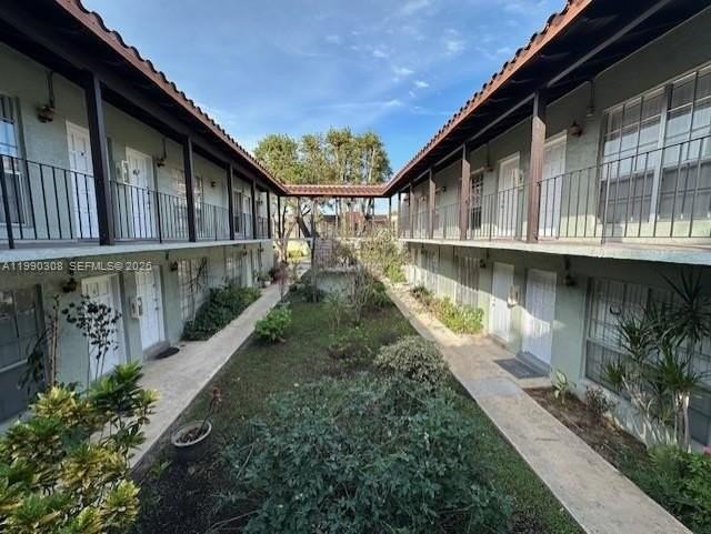 10776 N Kendall Dr #F17 - Photo 4 of 15