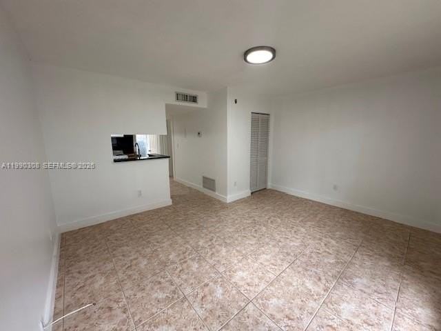 10776 N Kendall Dr #F17 - Photo 6 of 15