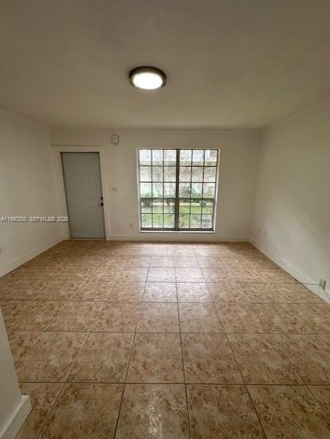 10776 N Kendall Dr #F17 - Photo 7 of 15