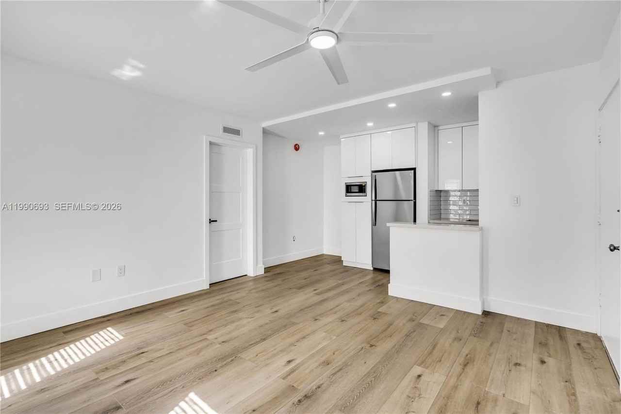 5991 Sw 76th St #C2 - Photo 3 of 10