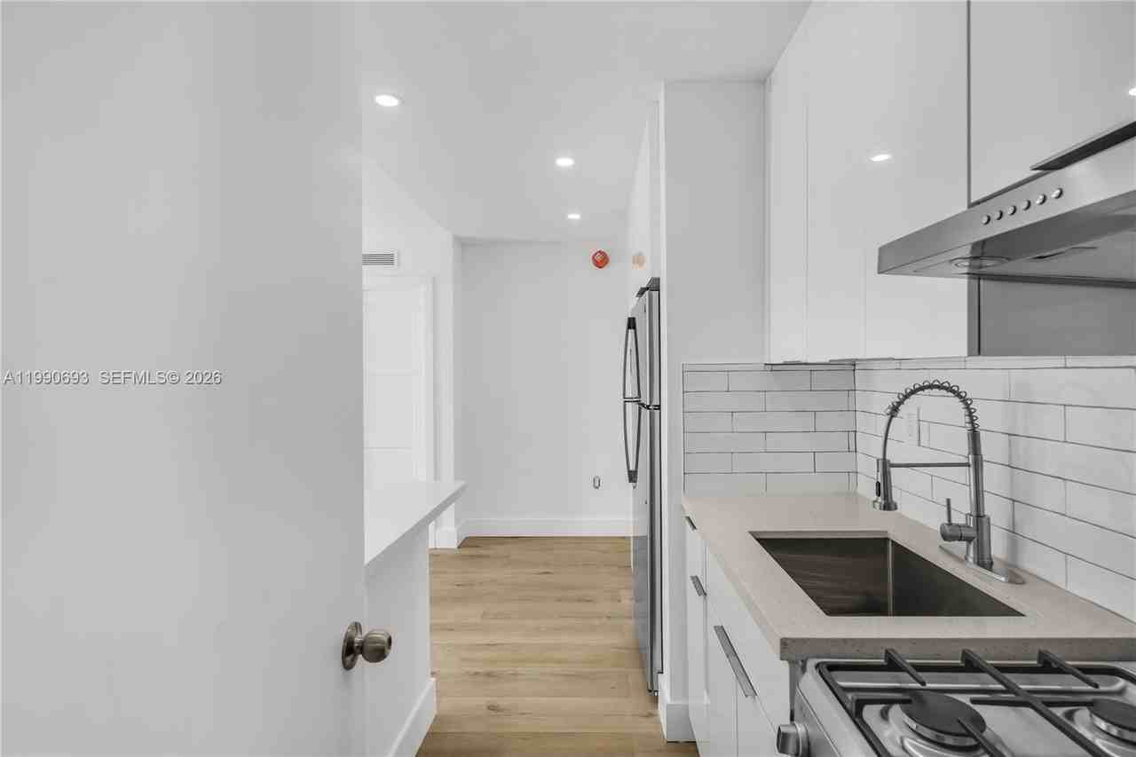 5991 Sw 76th St #C2 - Photo 4 of 10