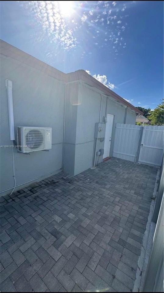 26232 Sw 124th Pl - Photo 6 of 7