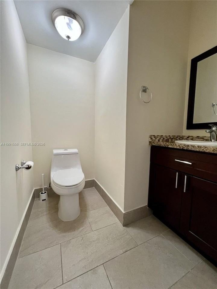 10560 Nw 57th Ct - Photo 6 of 24