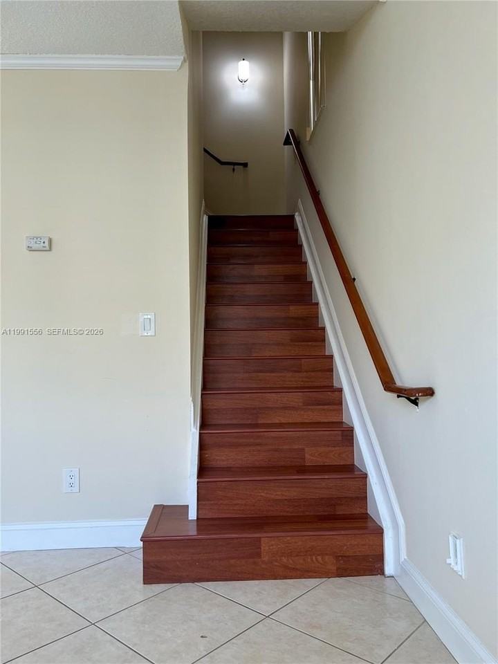 10560 Nw 57th Ct - Photo 7 of 24