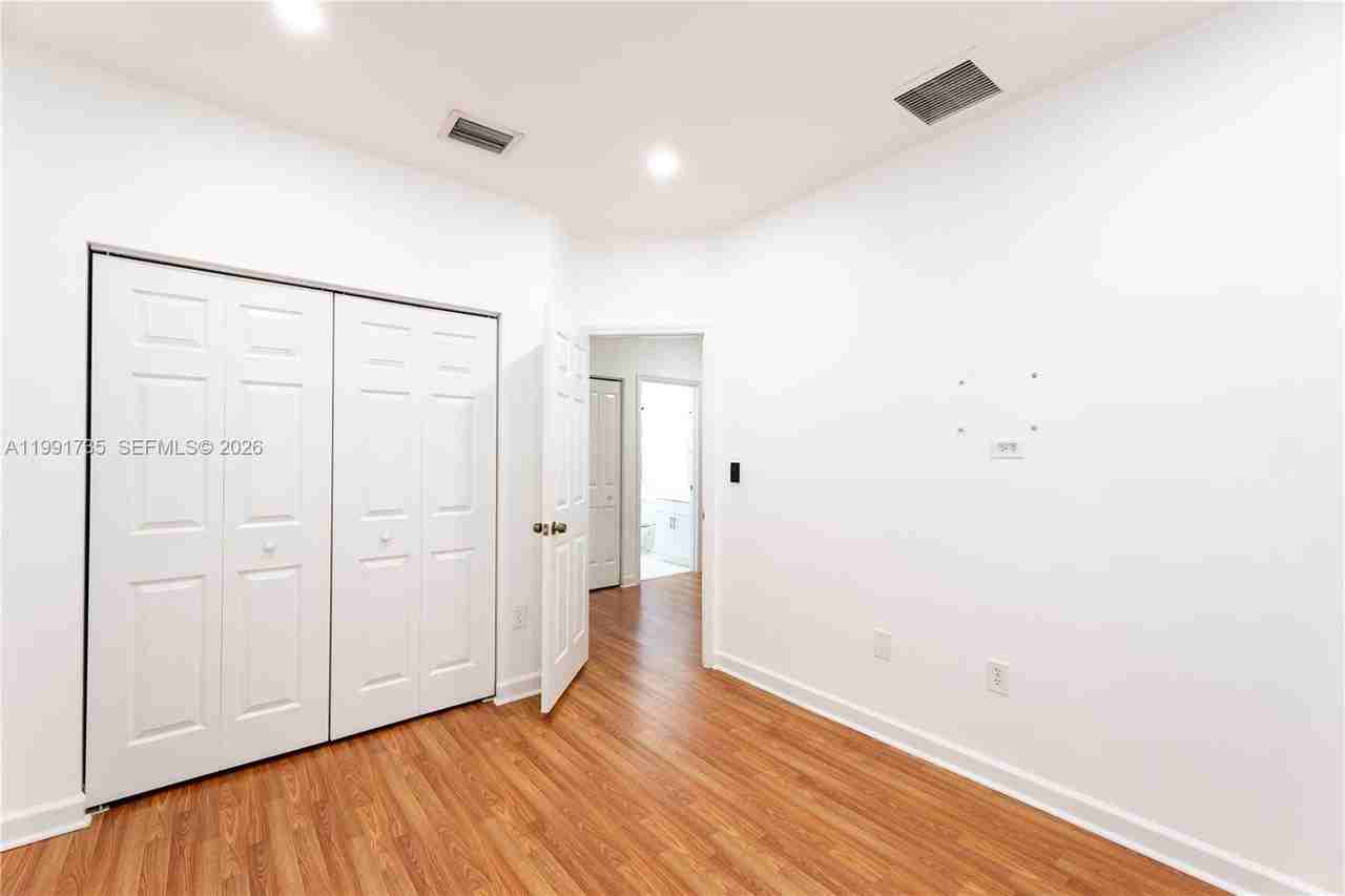 10856 Sw 247th St - Photo 7 of 30