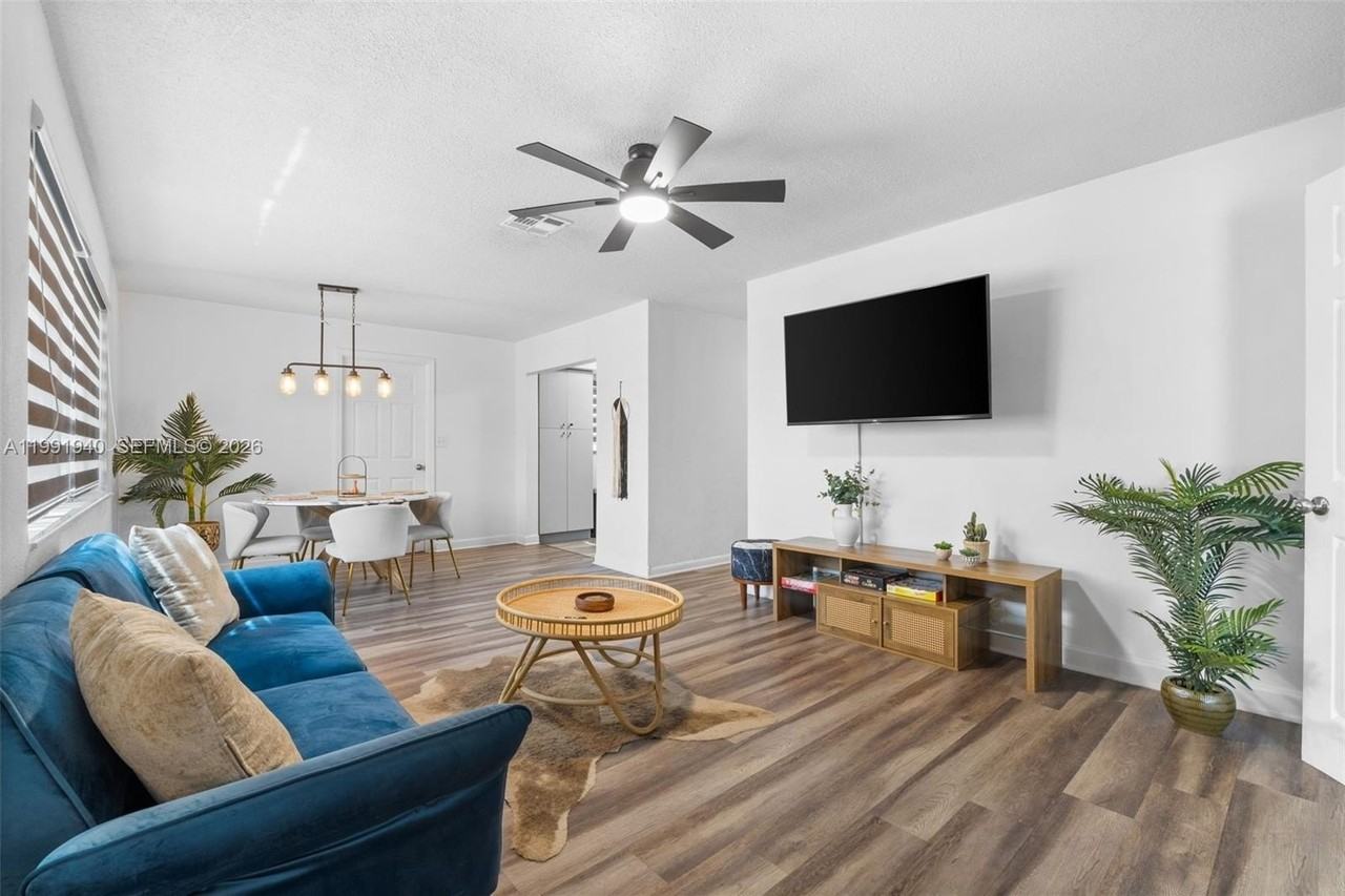 5920 Ne 2nd Ter - Photo 2 of 24