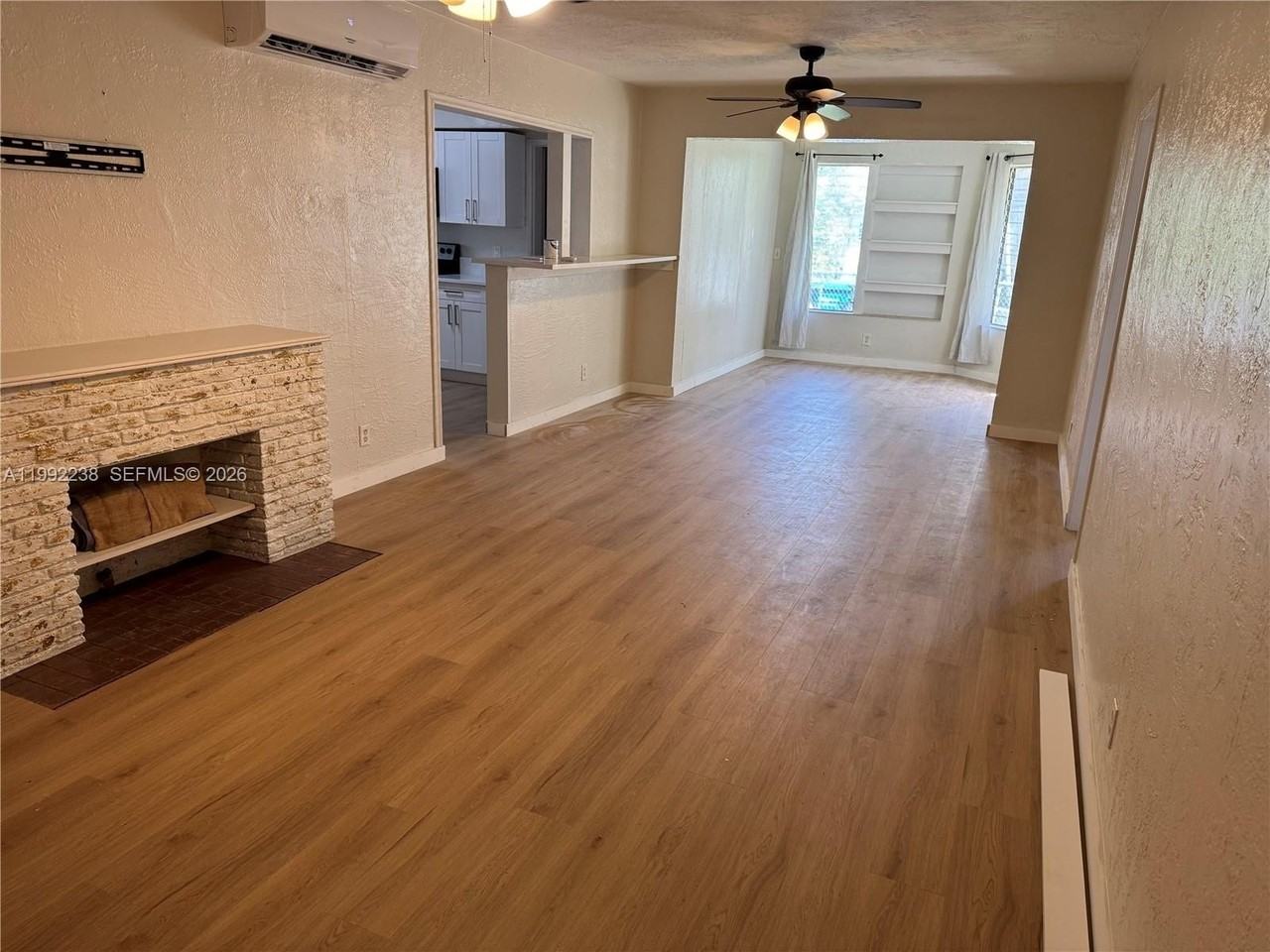 2029 Monroe St - Photo 3 of 7