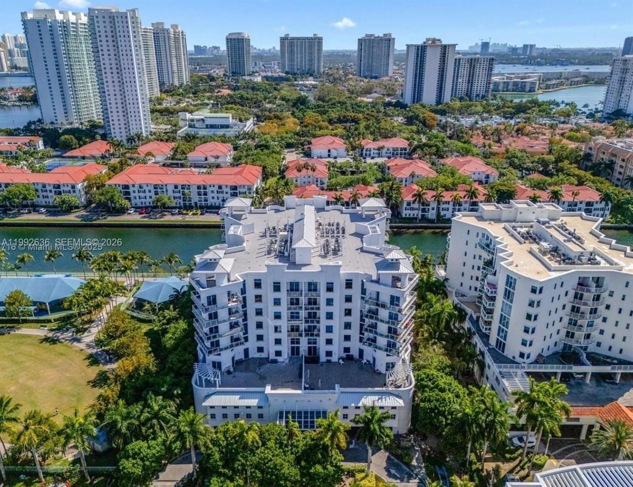 3030 Ne 188th St #602 - Photo 3 of 44