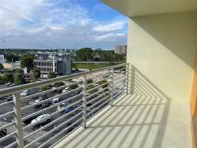 2900 Ne 30th St #B7 - Photo 1 of 1