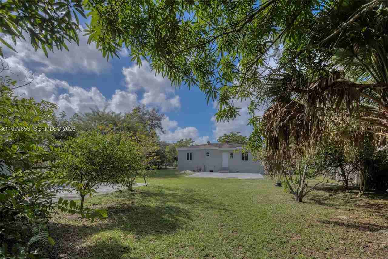 14115 Nw 5th Ave #1 - Photo 4 of 13