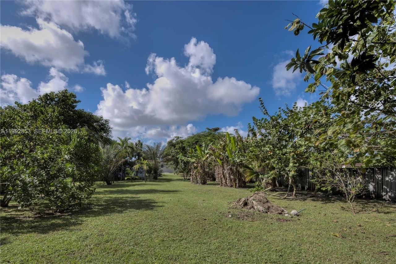 14115 Nw 5th Ave #1 - Photo 6 of 13