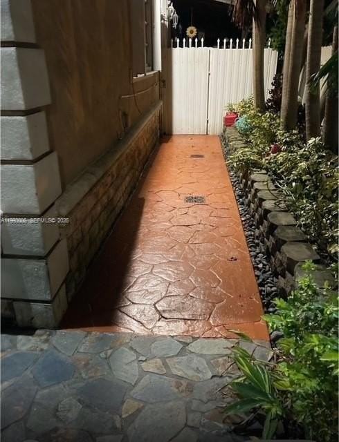 1176 Nw 38th St #2 - Photo 2 of 8