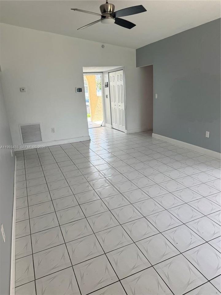 26468 Sw 123rd Pl #NA - Photo 7 of 33