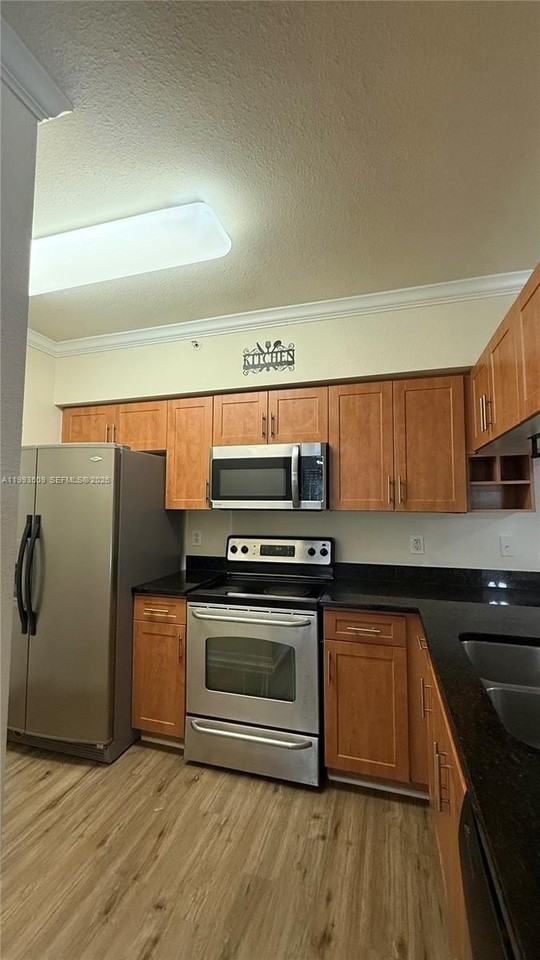 6458 Emerald Dunes Dr #108 - Photo 4 of 22