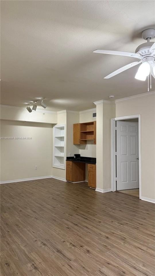 6458 Emerald Dunes Dr #108 - Photo 5 of 22