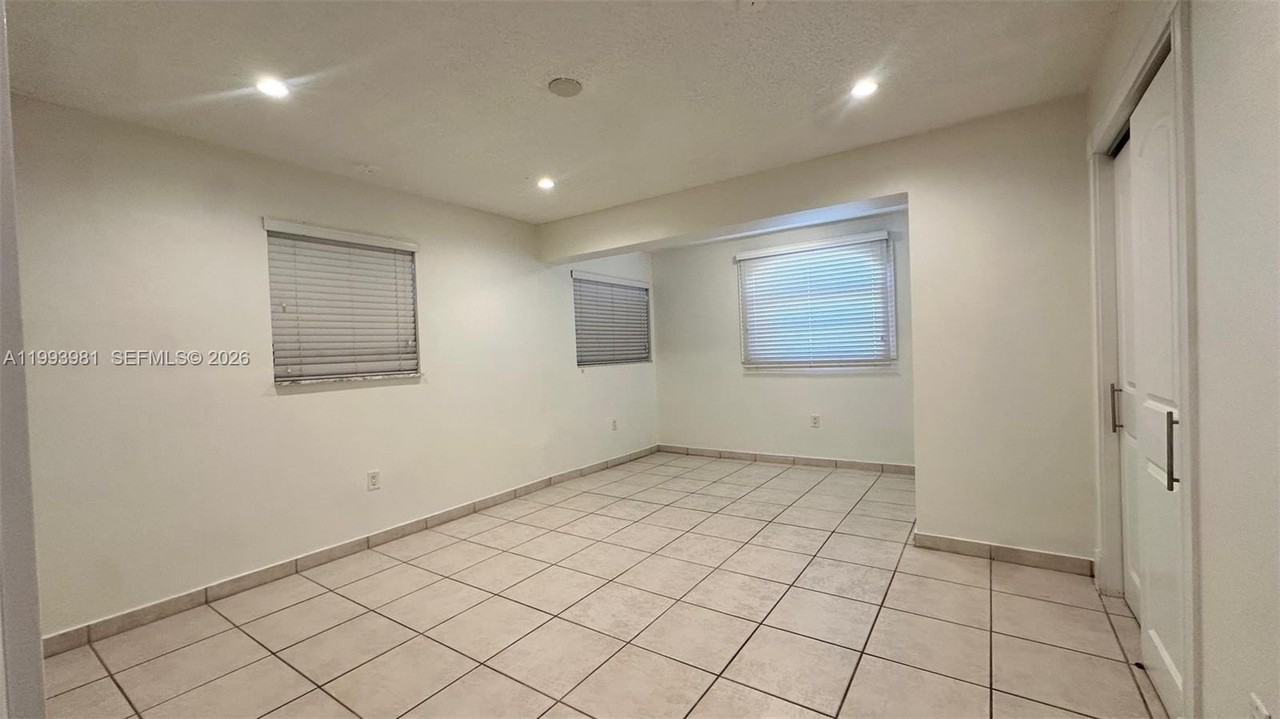 2290 E 6th Ave #0 - Photo 7 of 10