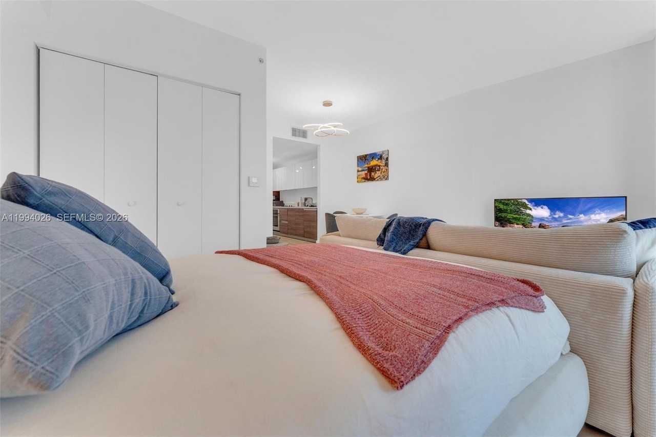 1100 S Miami Ave #3605 - Photo 7 of 34