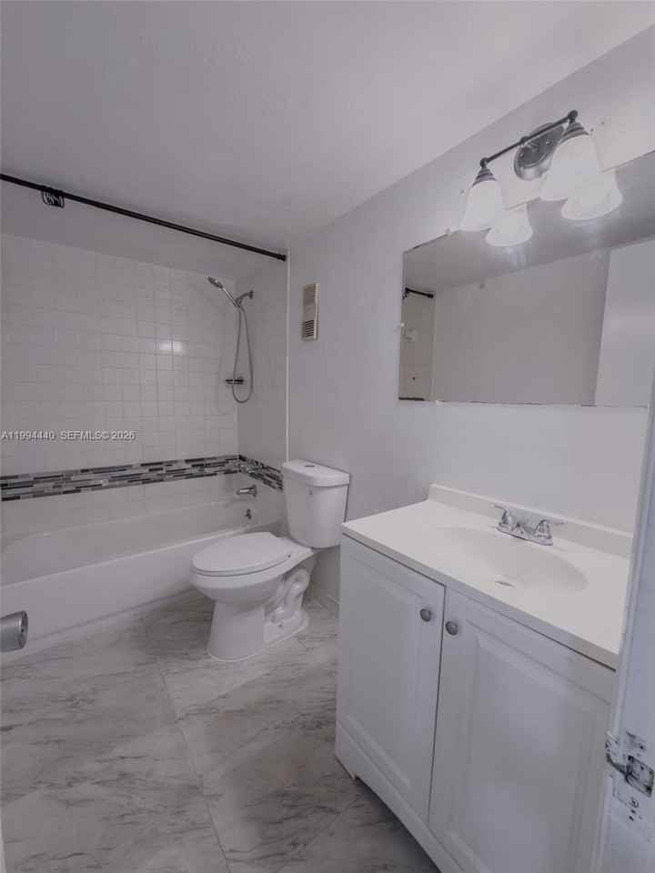 8411 Nw 8th St #301 - Photo 7 of 15