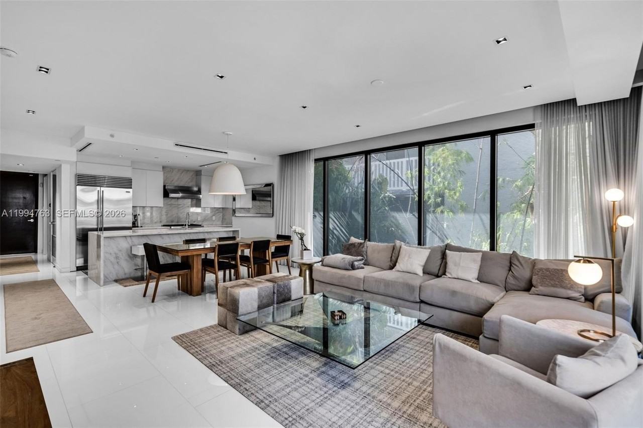 350 Meridian Ave #202 - Photo 3 of 40