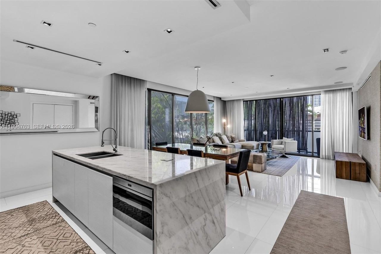 350 Meridian Ave #202 - Photo 5 of 40