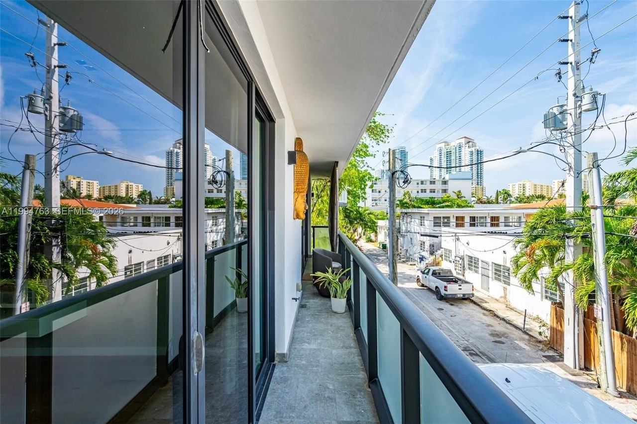 350 Meridian Ave #202 - Photo 6 of 40