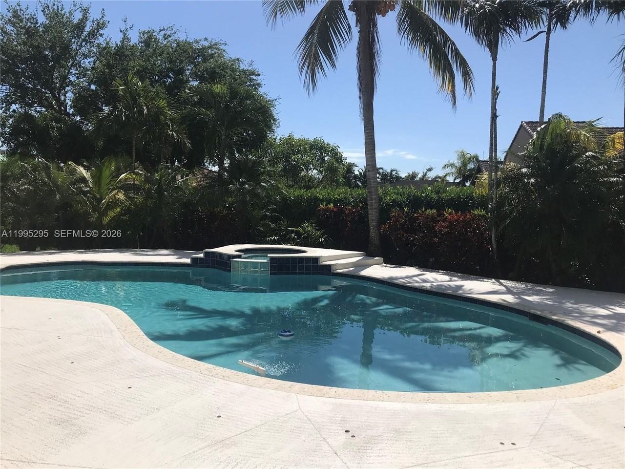 8750 Sw 164th St - Photo 5 of 32