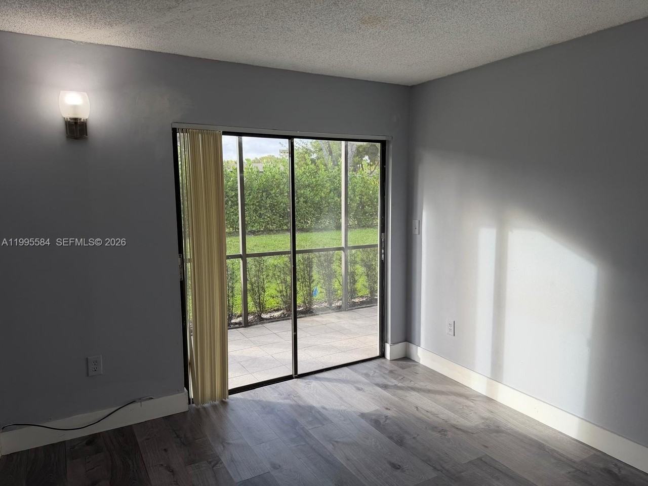 451 Ne 207th Ln #102 - Photo 7 of 14