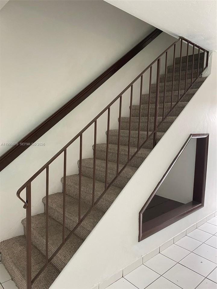 701 S Royal Poinciana Blvd #8 - Photo 5 of 9