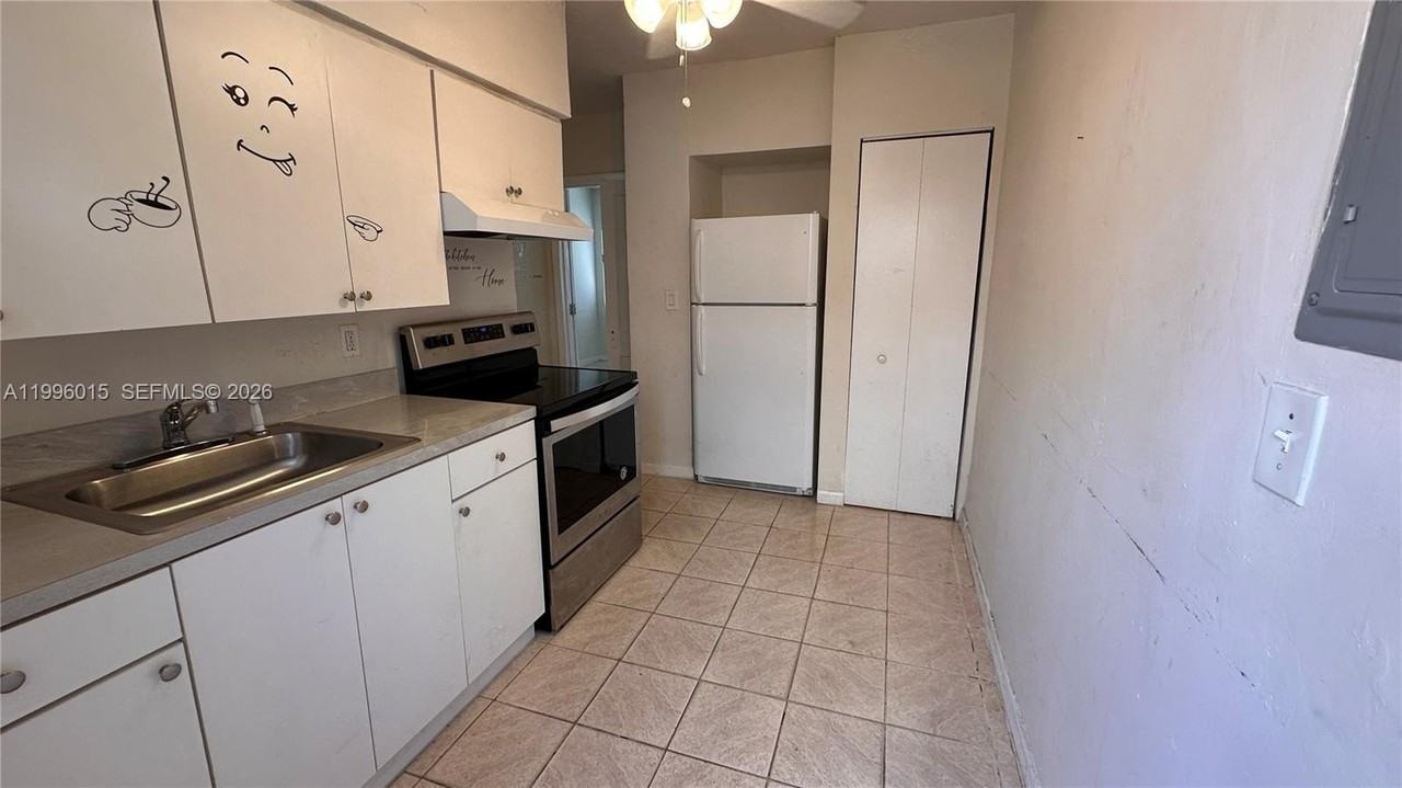 6345 N Miami Ave #1 - Photo 5 of 18