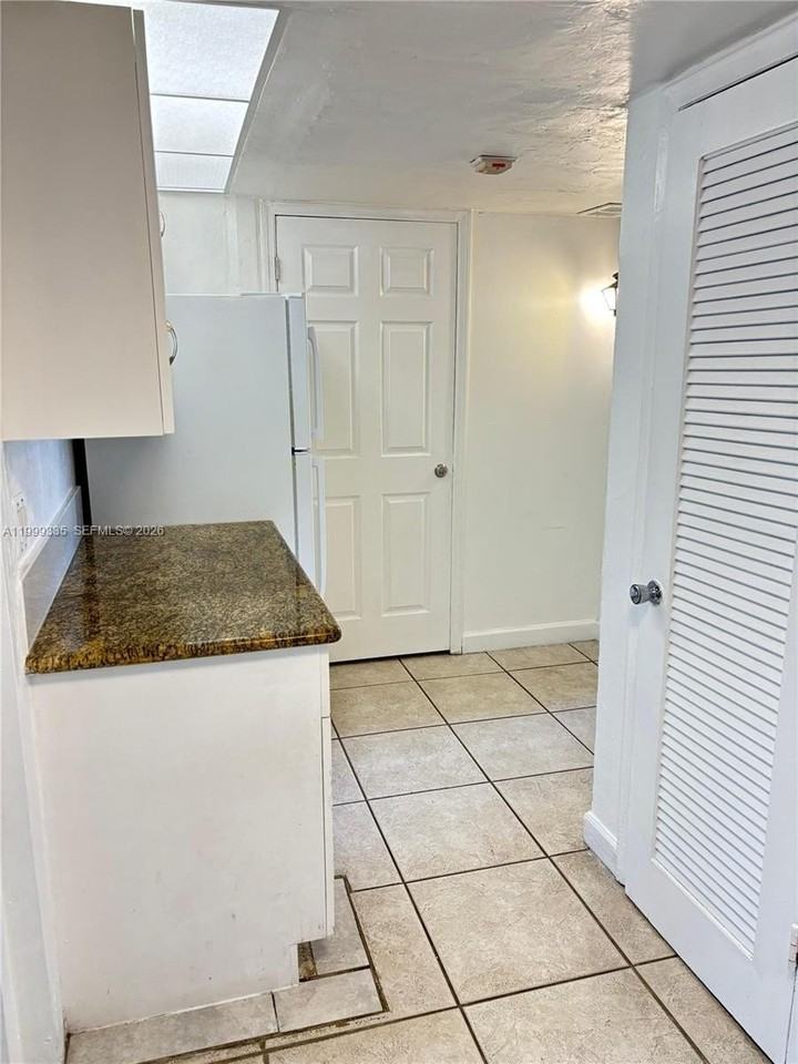 7410 Sw 82nd St #K103 - Photo 4 of 7