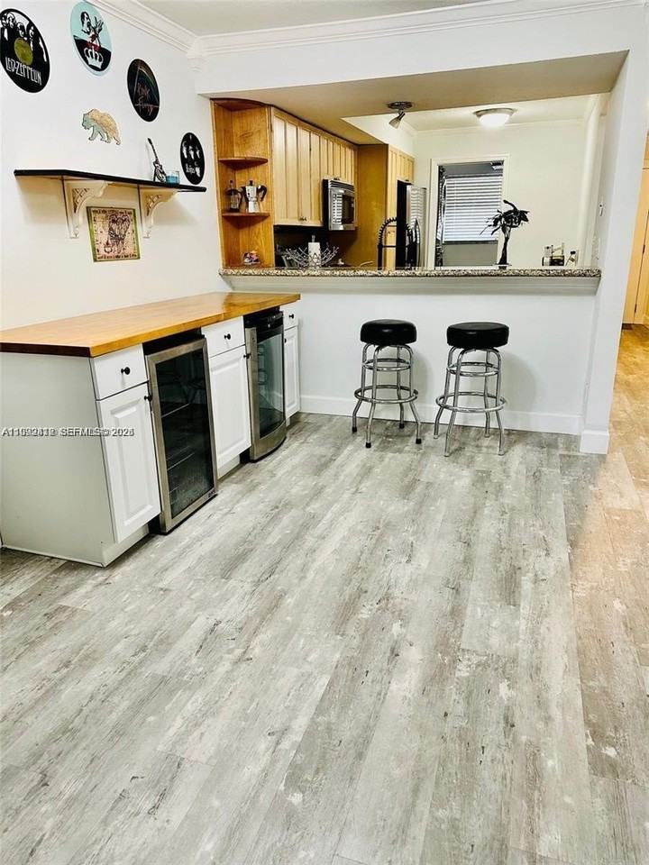 5201 Sw 31st Ave #195 - Photo 3 of 15