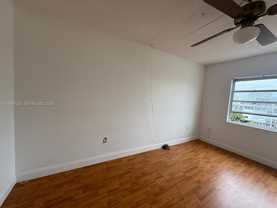 400 Kings Point Dr #527 - Photo 1 of 1