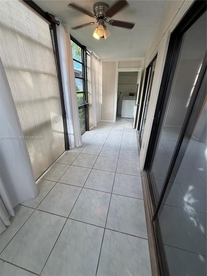 823 Ne 199th St #104-12 - Photo 6 of 27