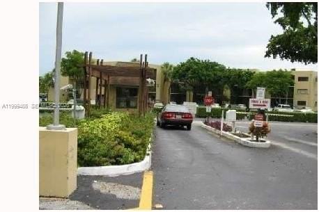 8075 Sw 107th Ave #305 - Photo 3 of 38