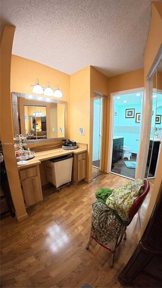 1871 Nw 94th Ave #112B - Photo 4 of 15