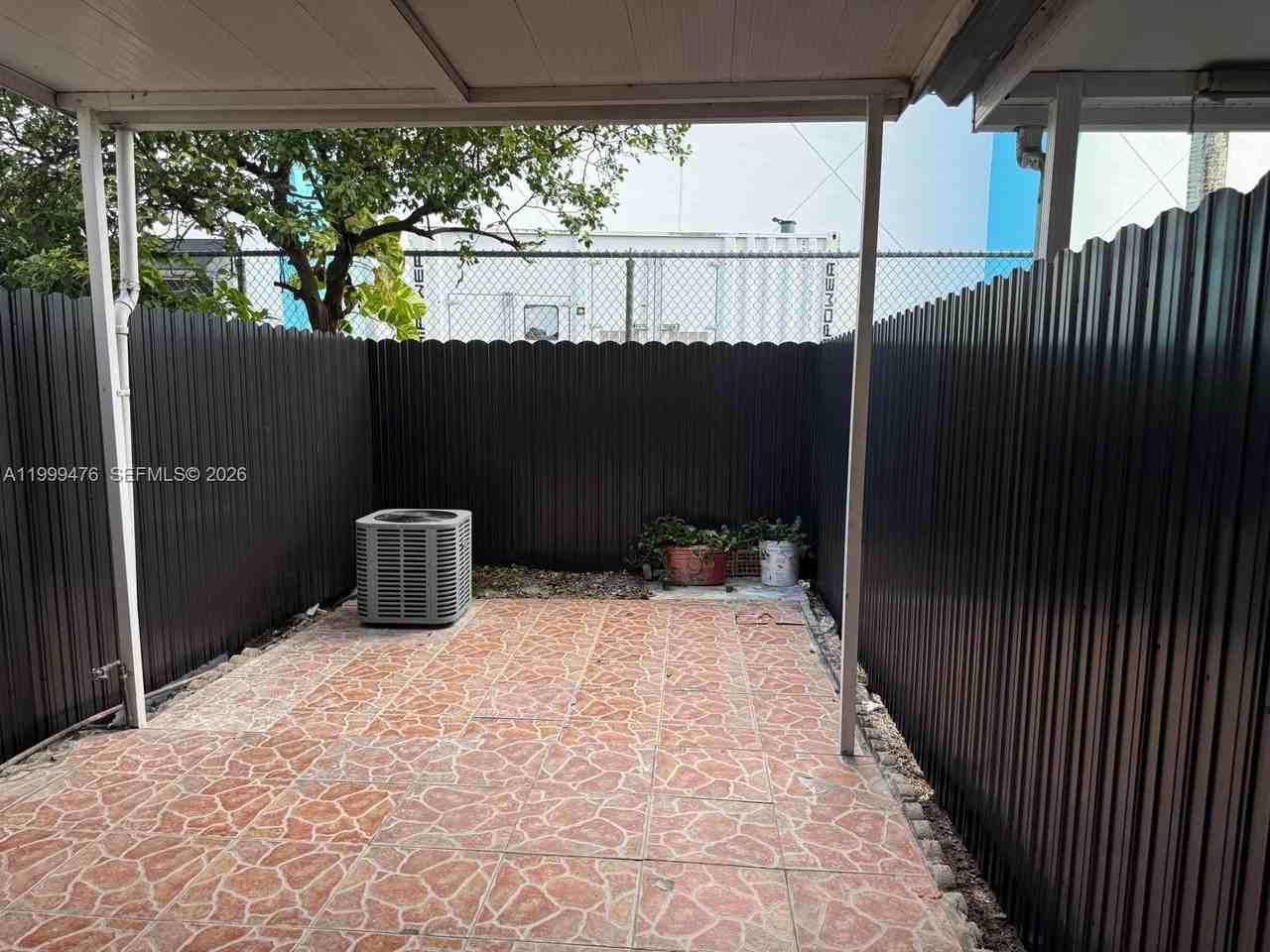 2310 W 60th St #9G - Photo 5 of 16