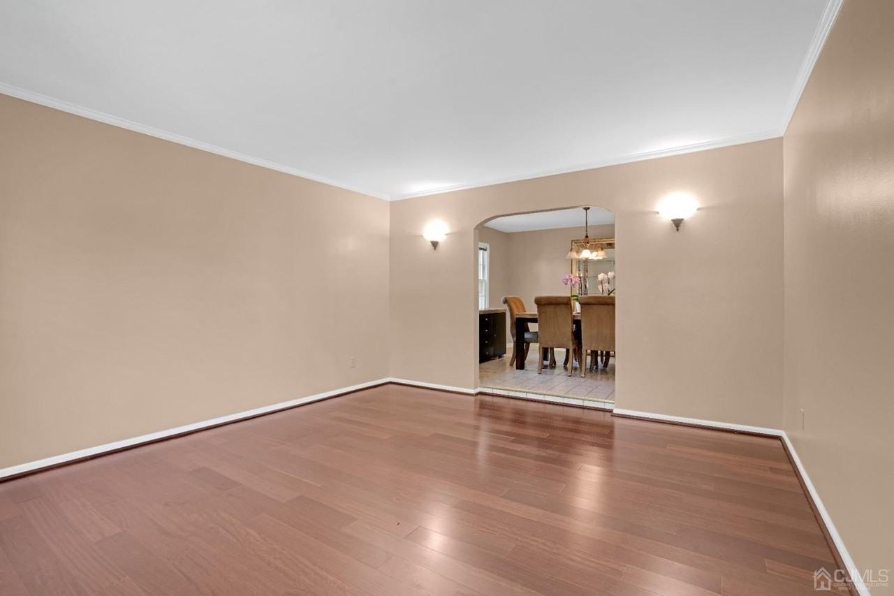 8 Farrington St - Photo 7 of 36