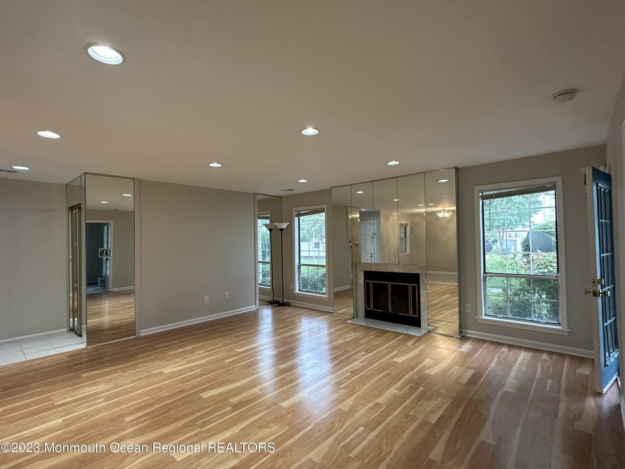 143 Tanglewood Pl - Photo 2 of 22