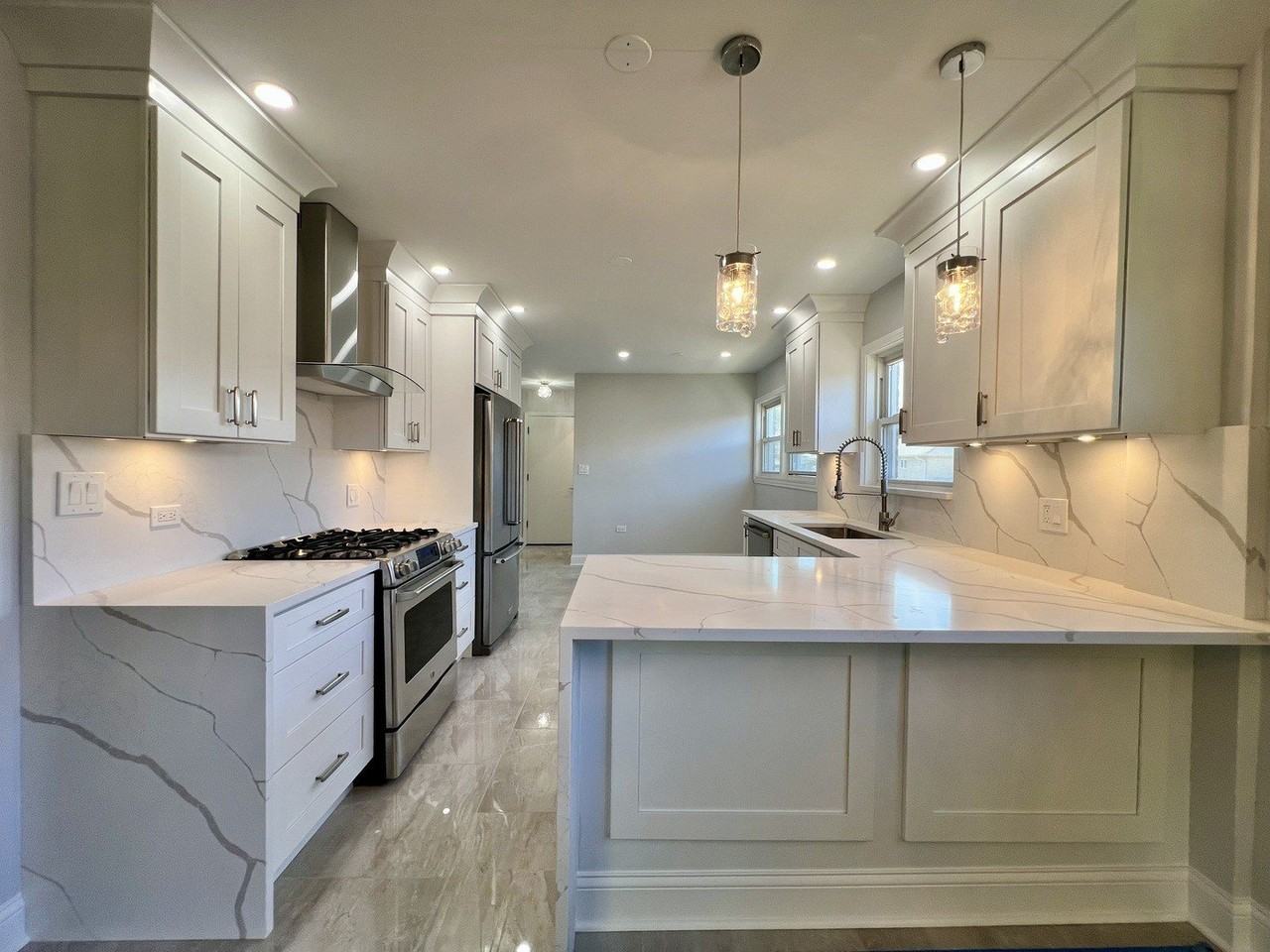 3335 W Pratt Ave #2 - Photo 7 of 15