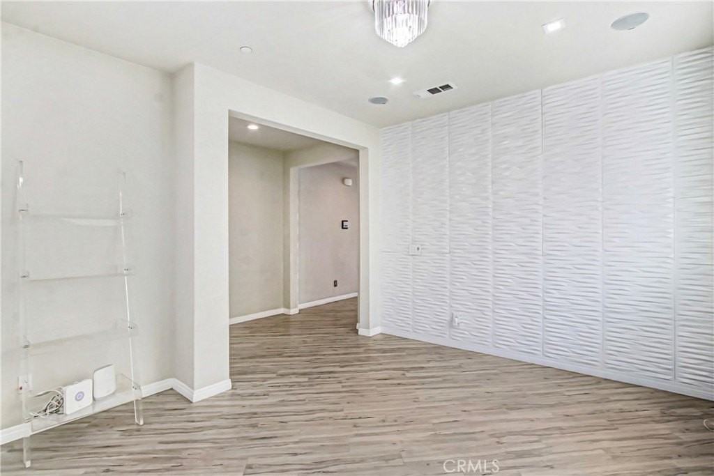 7719 Poppy Ln - Photo 3 of 27