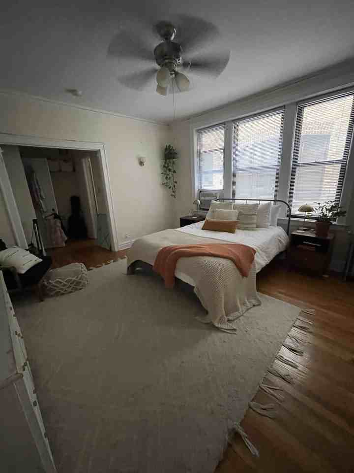 W Surf St & N Broadway - Photo 5 of 10