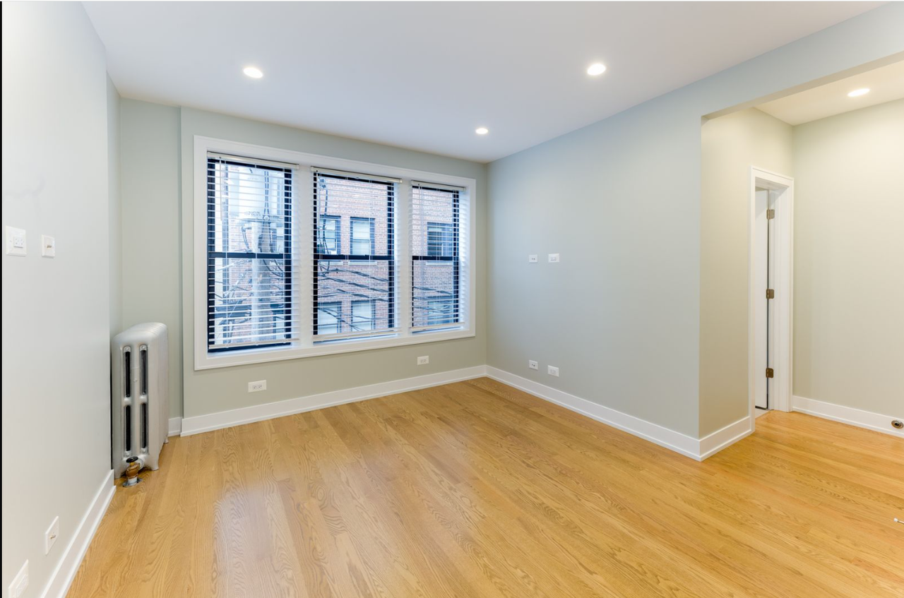 W Surf St & N Broadway - Photo 2 of 10