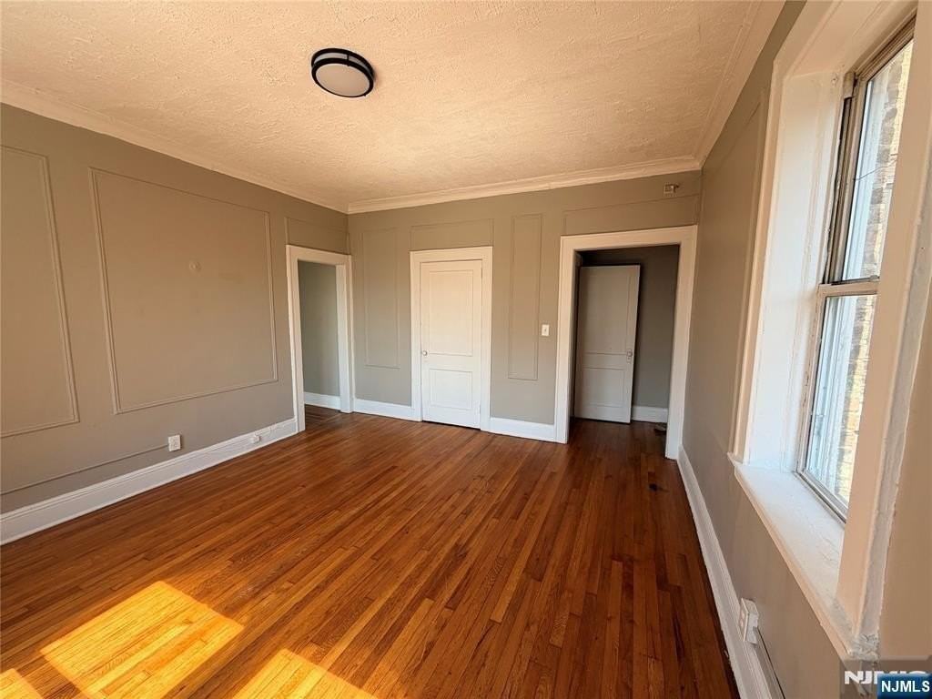 16 Irving St Apt C6 - Photo 3 of 13