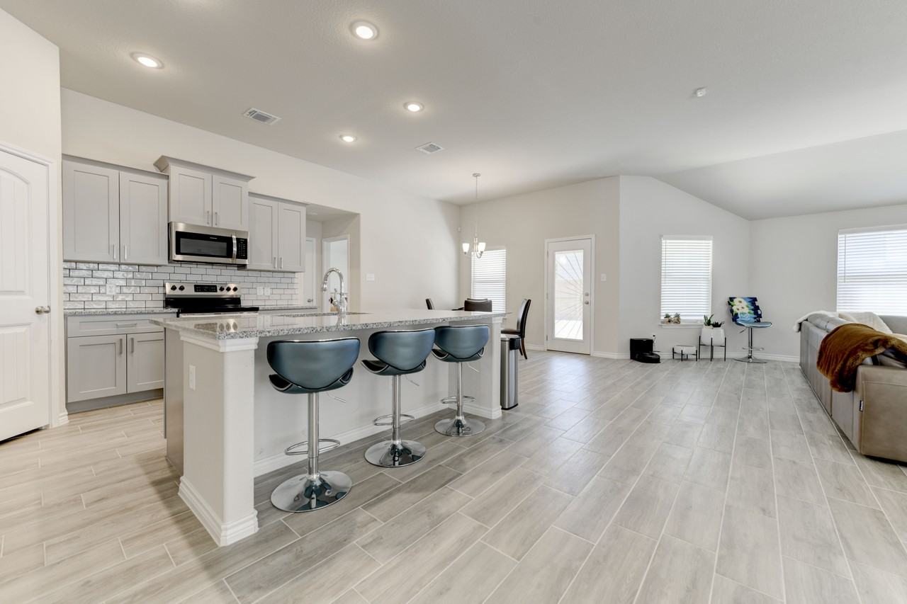 6302 Cordillera Dr - Photo 5 of 16