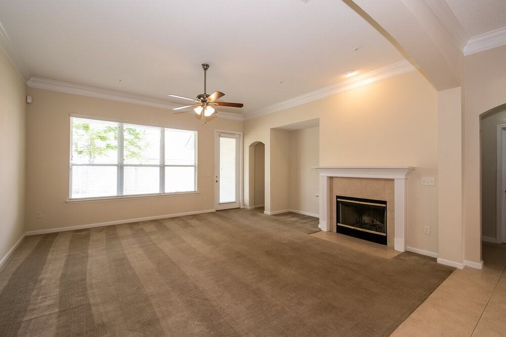 2817 Alaskan Way - Photo 3 of 16