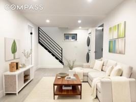 featured image of 1634 W 2nd St #1